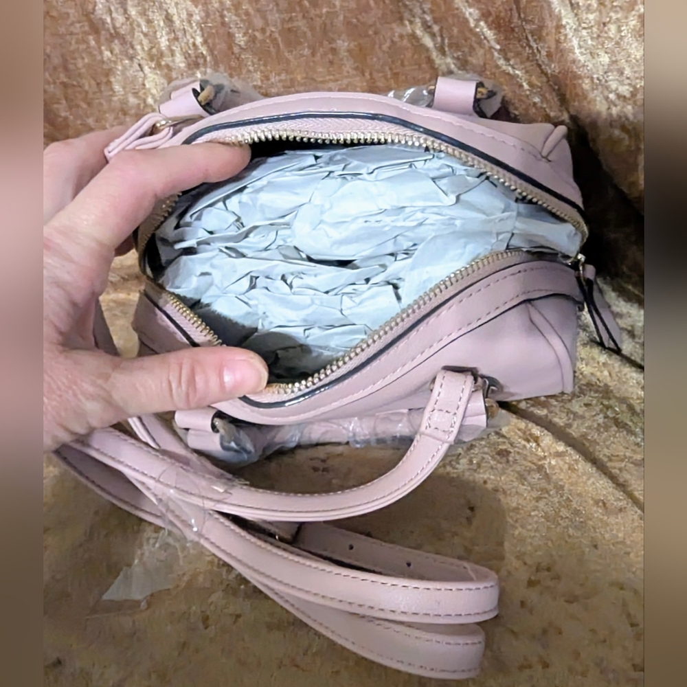 Juicy Couture Pink Cosmetic Bags Glossy Finish - Picture 8 of 13